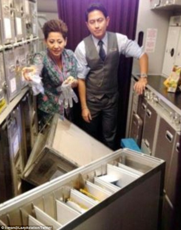 34F19F4700000578-3626191-image-m-68_1465