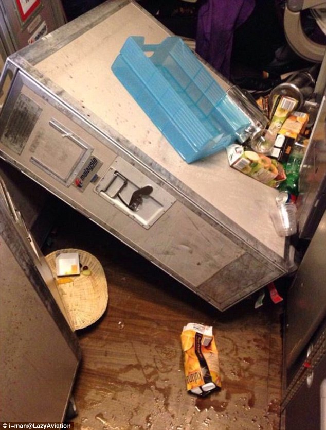 34F15FE400000578-3626191-Terrifying_Pass