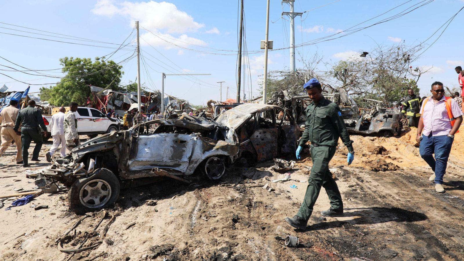 skynews-car-bomb-mogadishu_4877481.jpg