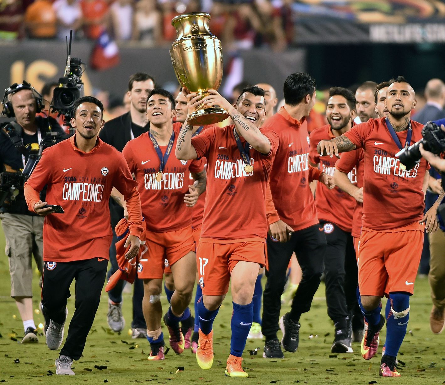 Chile-win-the-Copa-America-Centenario-fi