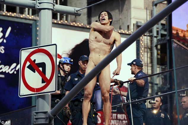 35D378E300000578-3668095-image-a-17_1467