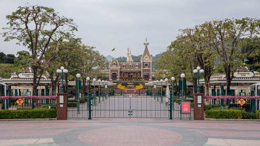 Disneyland-Hong-Kong-Resort.jpg