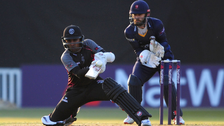 mahela-jayawardene-somerset_3742965.jpg