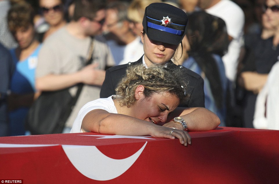 3657E09600000578-3693268-image-a-17_1468