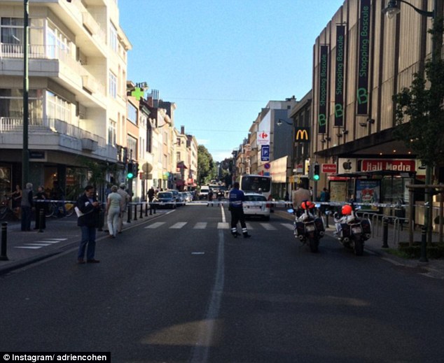 377E632E00000578-3753316-image-m-14_1471