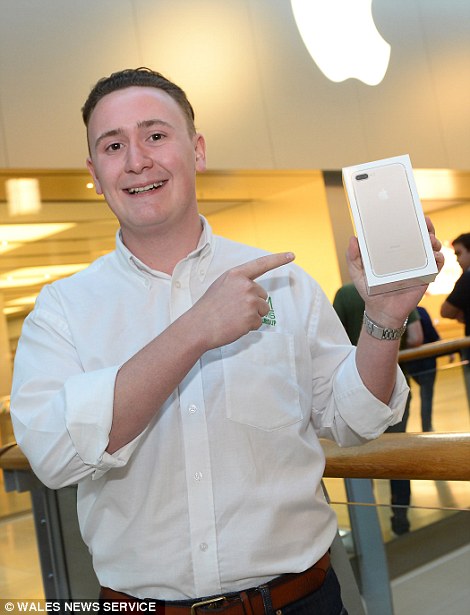 386D604B00000578-3792024-image-m-65_1474