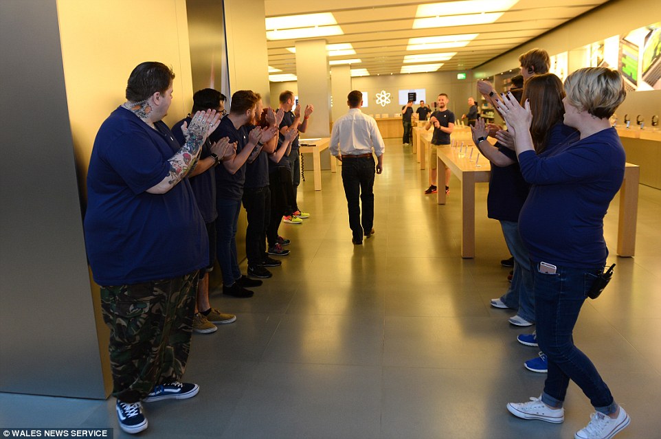 386D5D5B00000578-3792024-image-a-60_1474