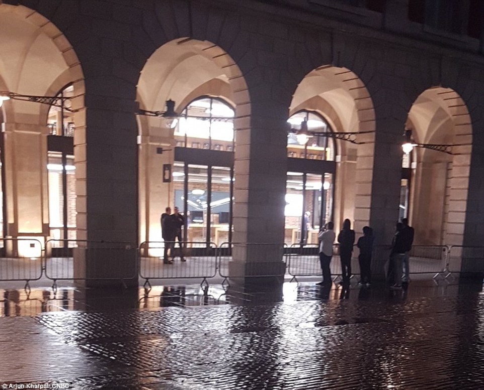 386CC2B800000578-3792024-image-m-52_1474