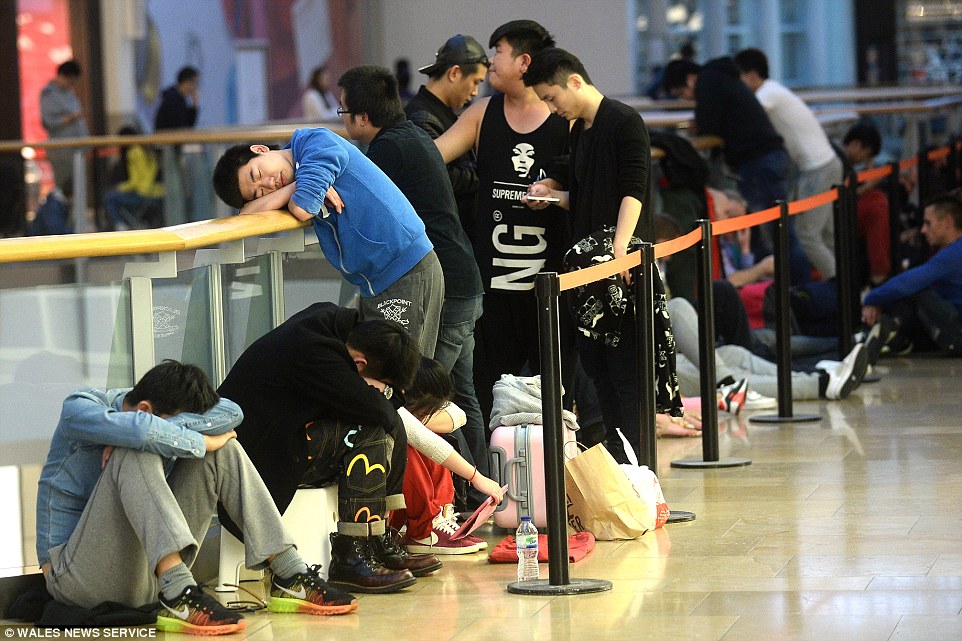 386E68B800000578-3792024-image-a-142_147