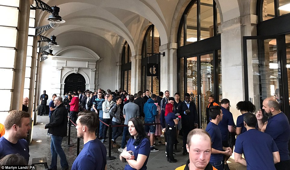 386D698700000578-3792024-image-m-73_1474