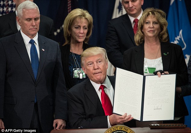 3C8186D300000578-0-image-a-1_14853719077