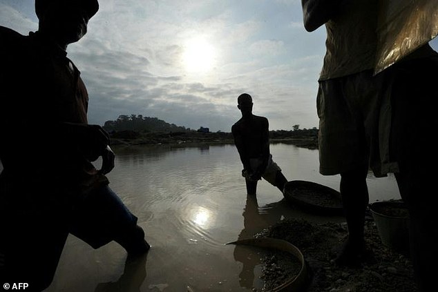 229297-4320300-Diamonds_were_first_disco