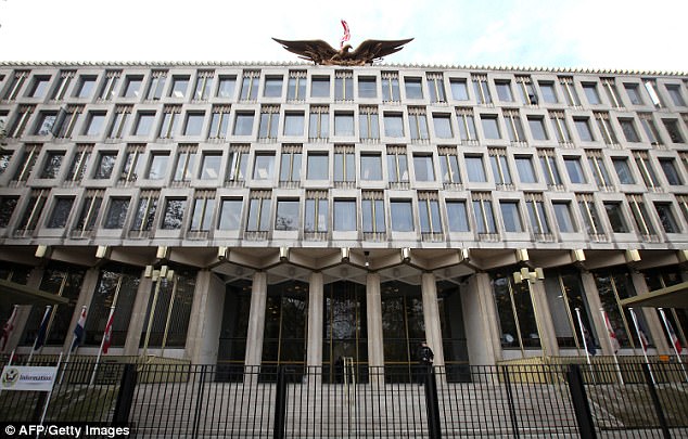 3F4ACEFB00000578-4415854-image-a-1_14923