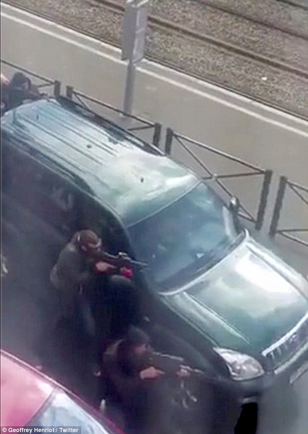 328C756C00000578-3509420-image-m-9_14589