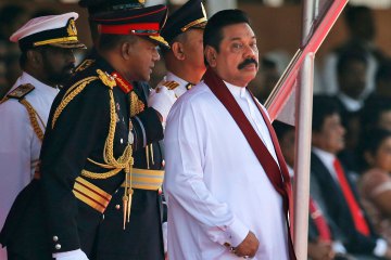 Daya-Ratnayake-and-Mahinda.jpg