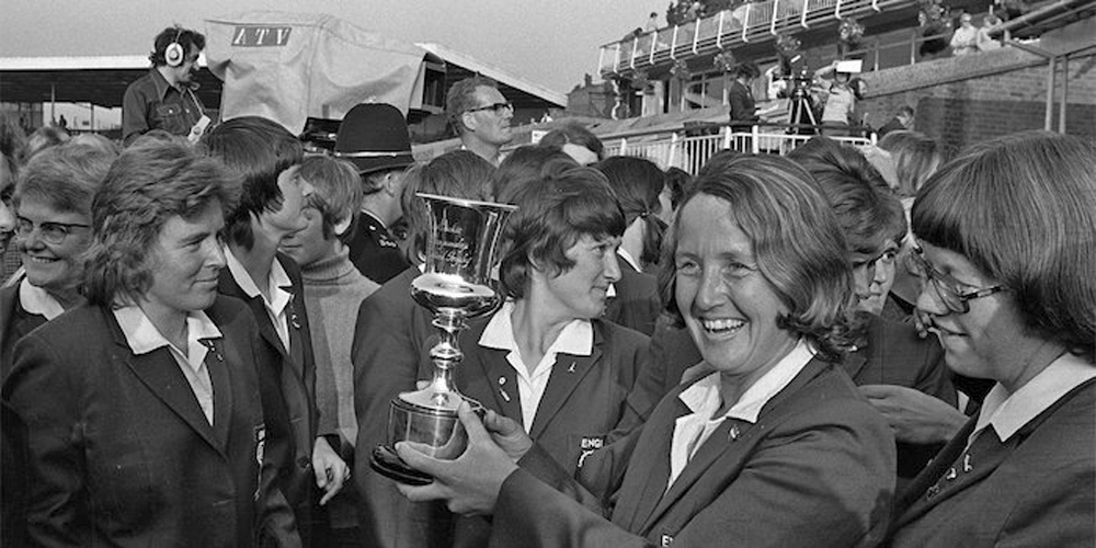 womens-world-cup-1973.jpg