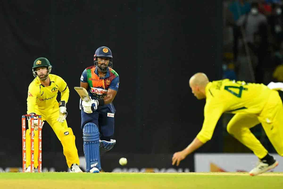 Charith-Asalanka-drives-Ashton-Agar-down