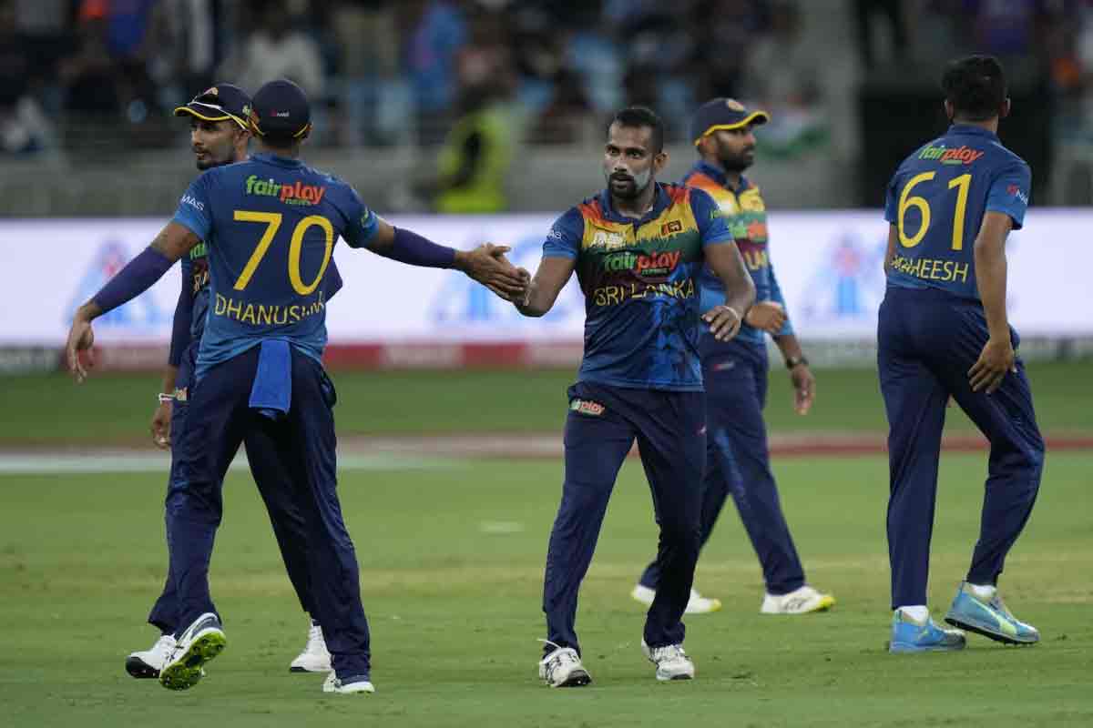 Chamika-Karunaratne-is-congratulated-by-