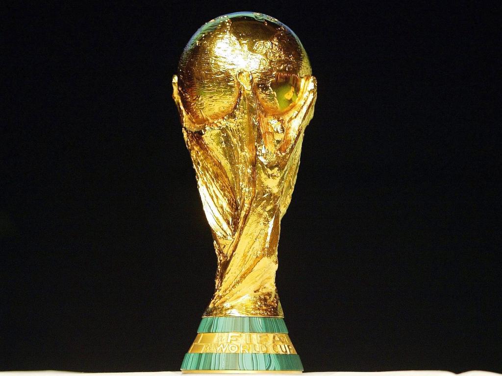 fifa_world_cup_18_carat_gold.jpg