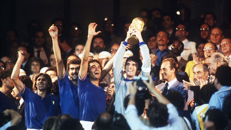 12_1982_italy_world_champion.jpg
