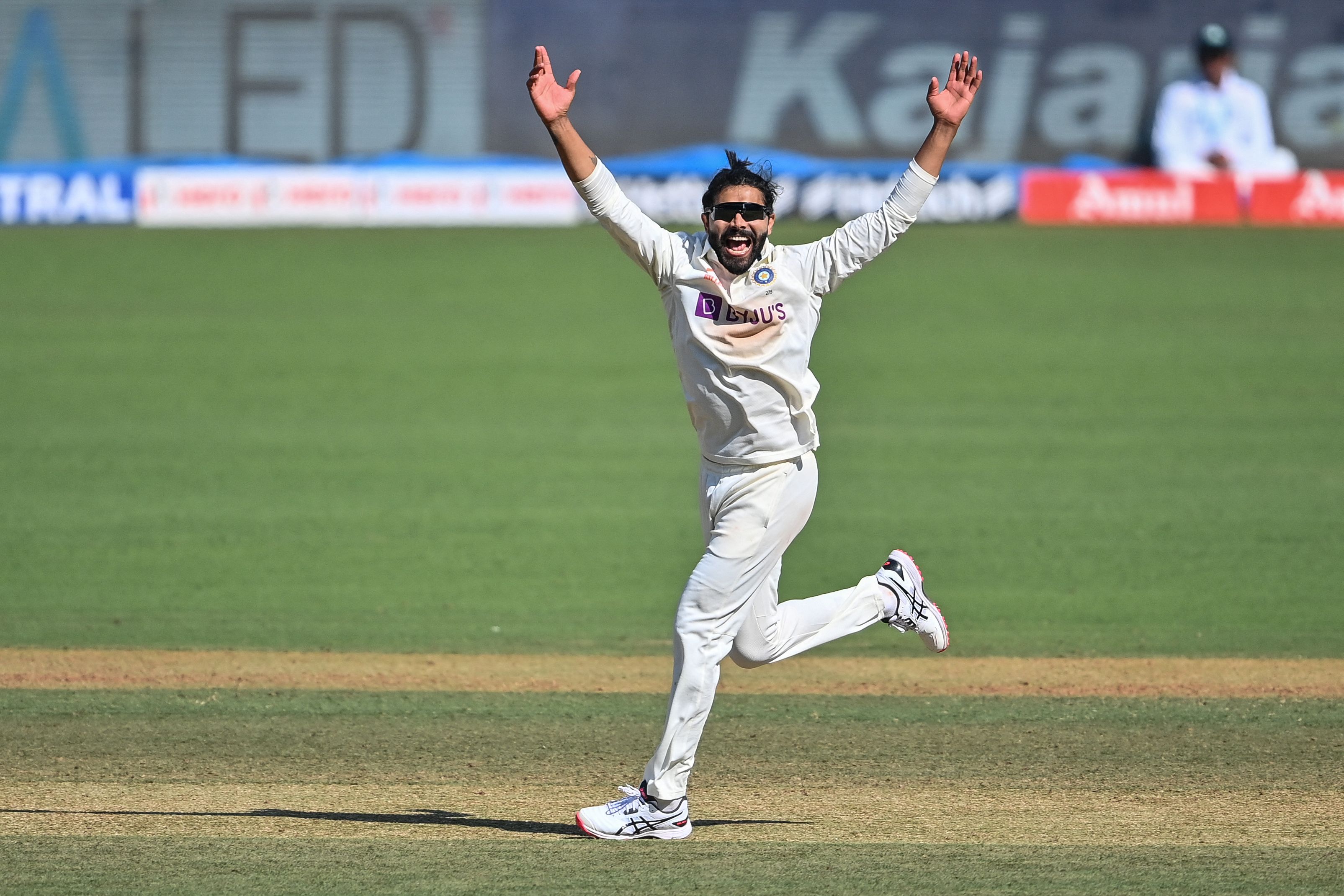 0902_ravindra_jadeja_5_for_ind_vs_aus_1s