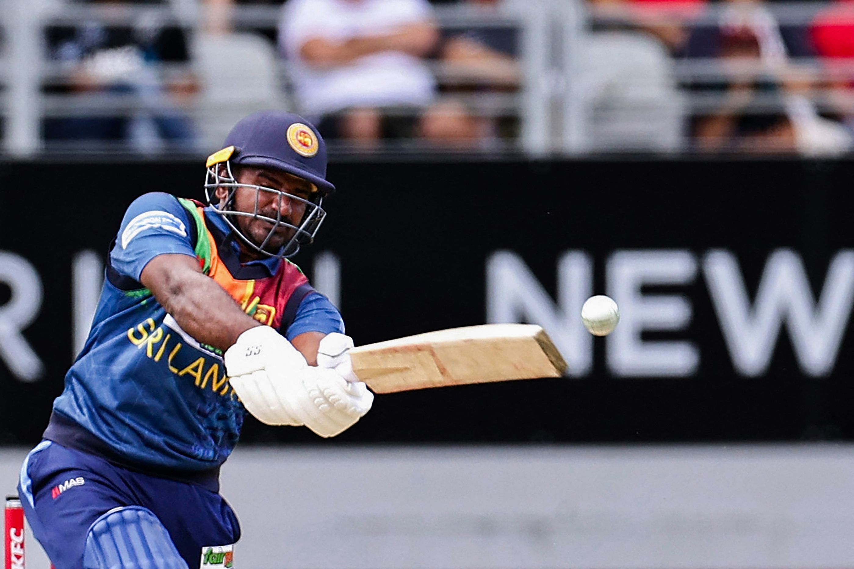 0204_kusal_perera_sl_vs_nz.jpg