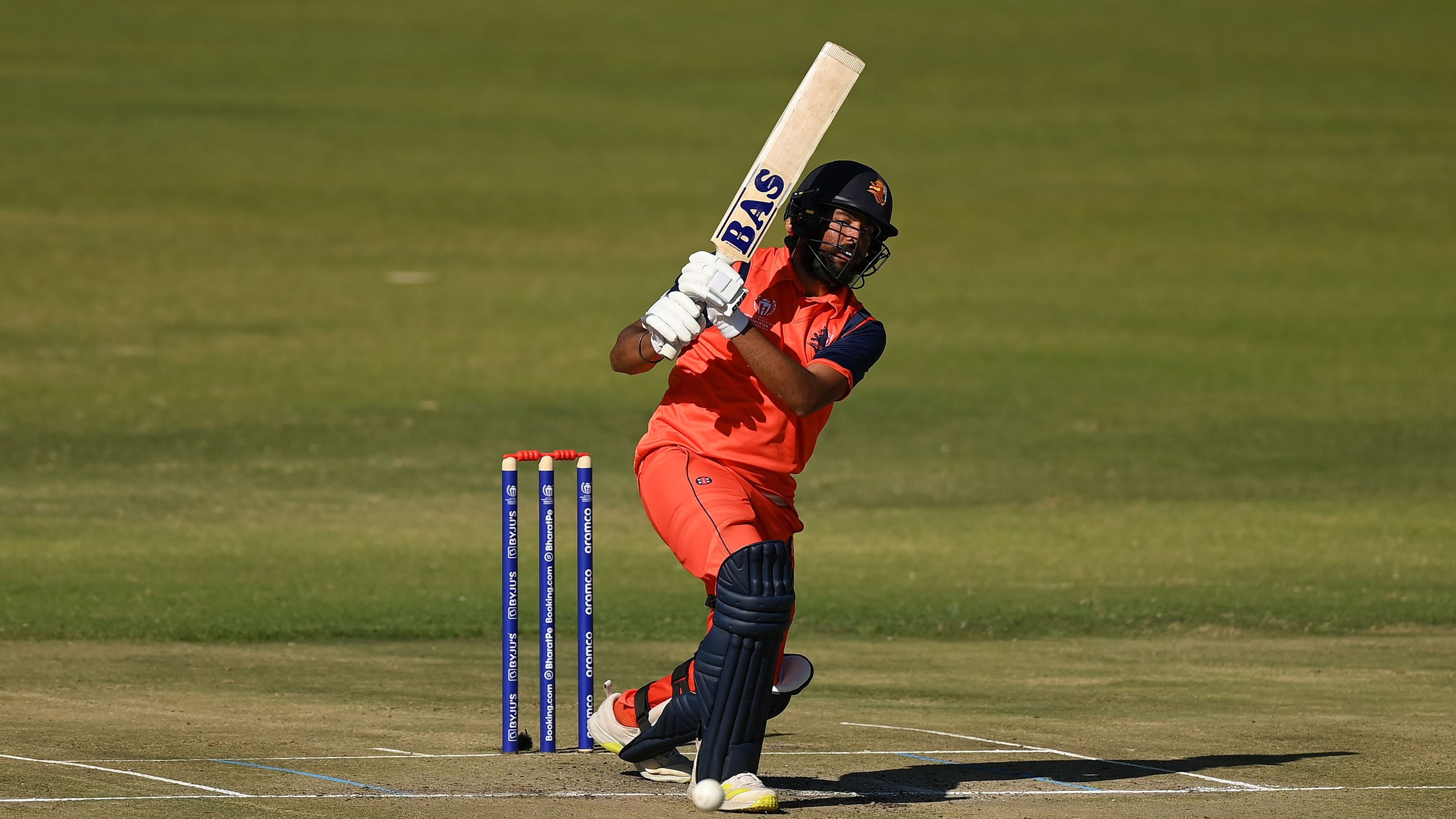 2006_Vikram_Singh__Netherlands_vs_Zimbab