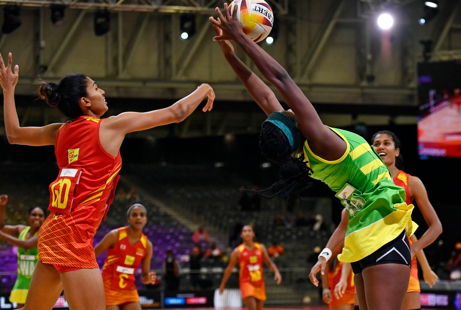 gayani_dissanayke_defending_sl_vs_zim.jp