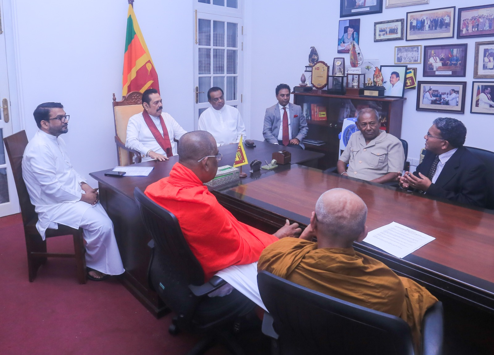 406111845_728692995447416_85698192167297