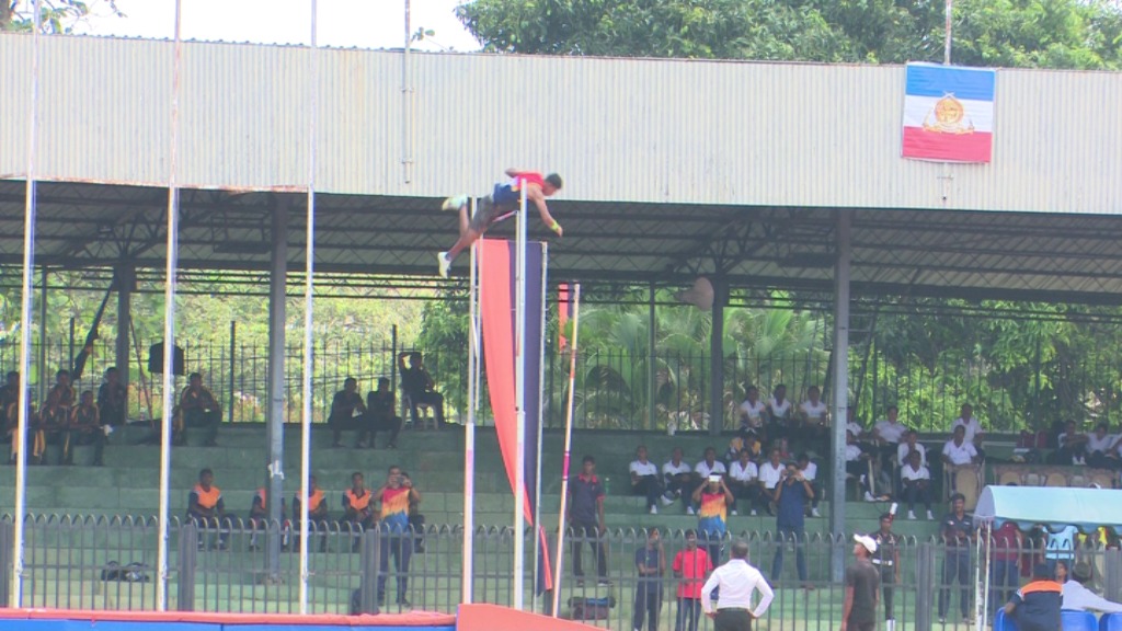 1_a_puvitharan_pole_vault_national__reco