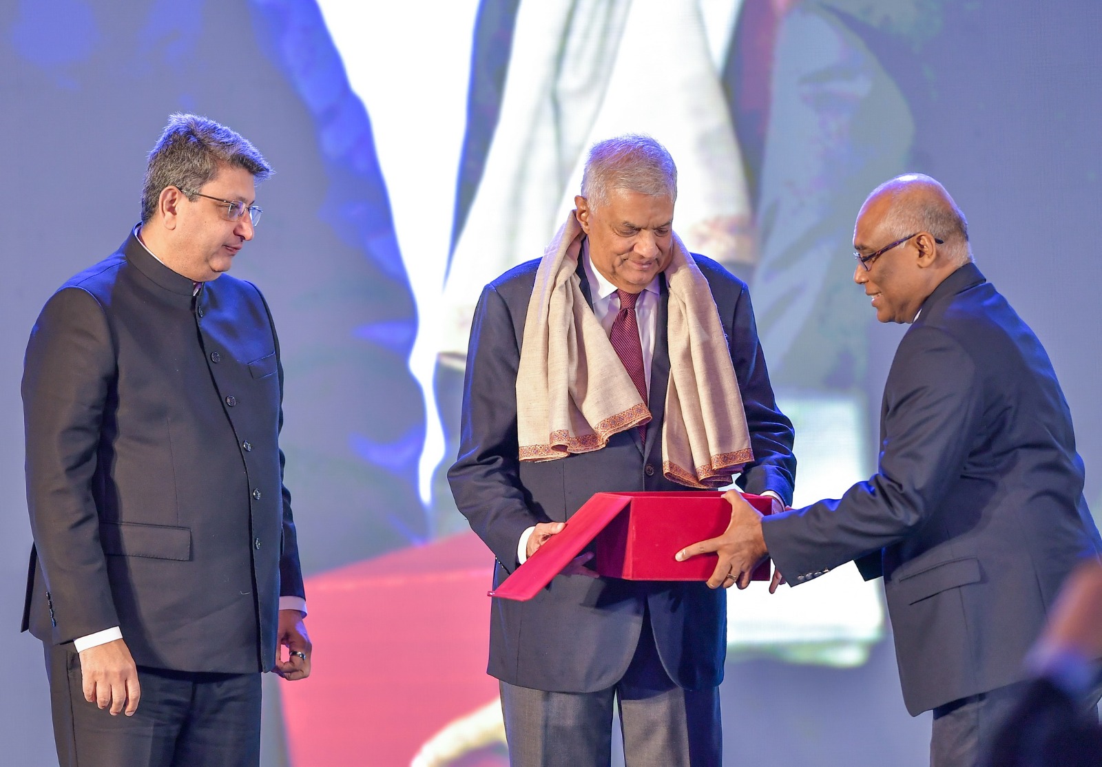 WhatsApp_Image_2024-06-22_at_12.40.14.jp