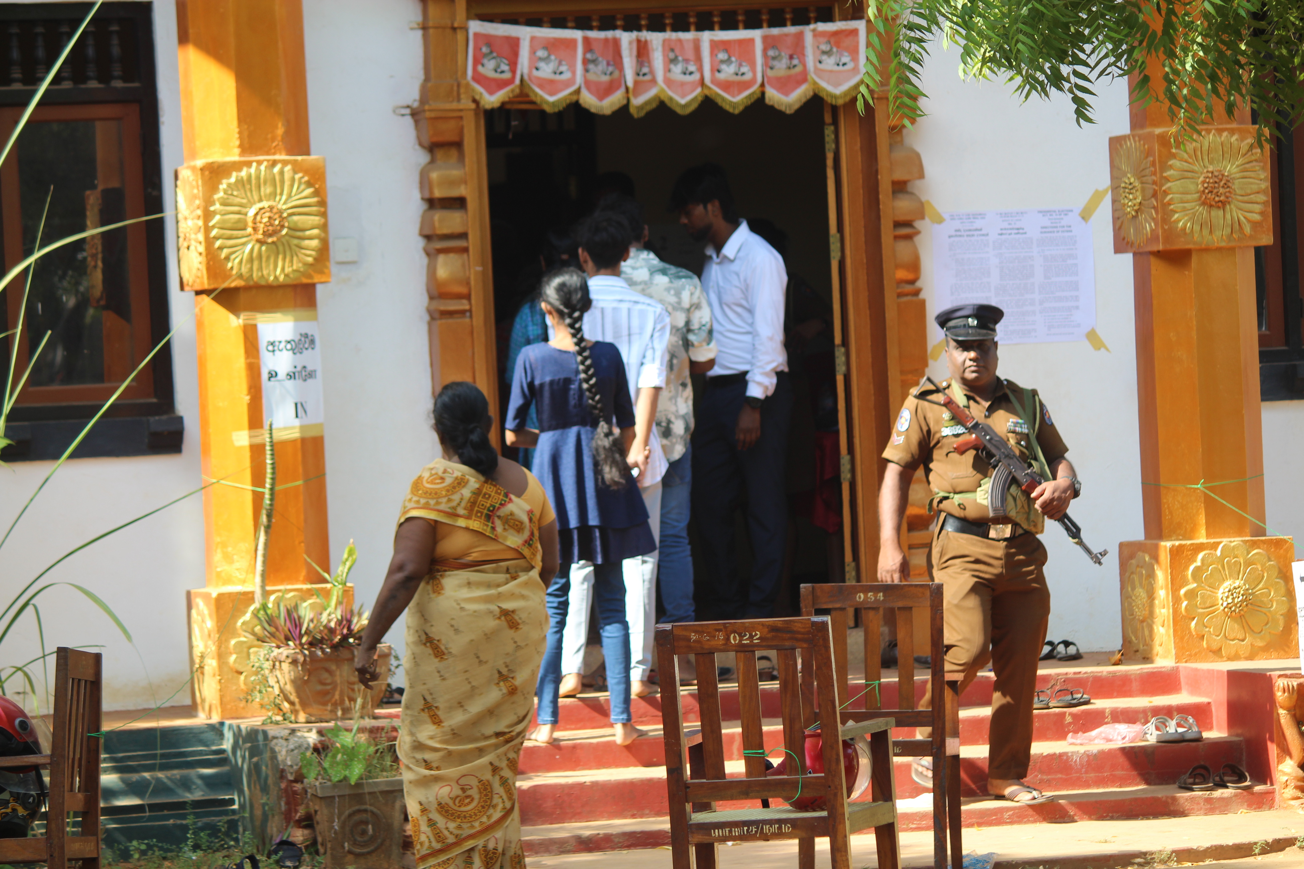 IMG 3137 இலங்கை ஜனாதிபதி தேர்தல்: அனைத்து மாவட்டங்களிலும் ஆர்வத்துடன் வாக்களித்து வரும் மக்கள்