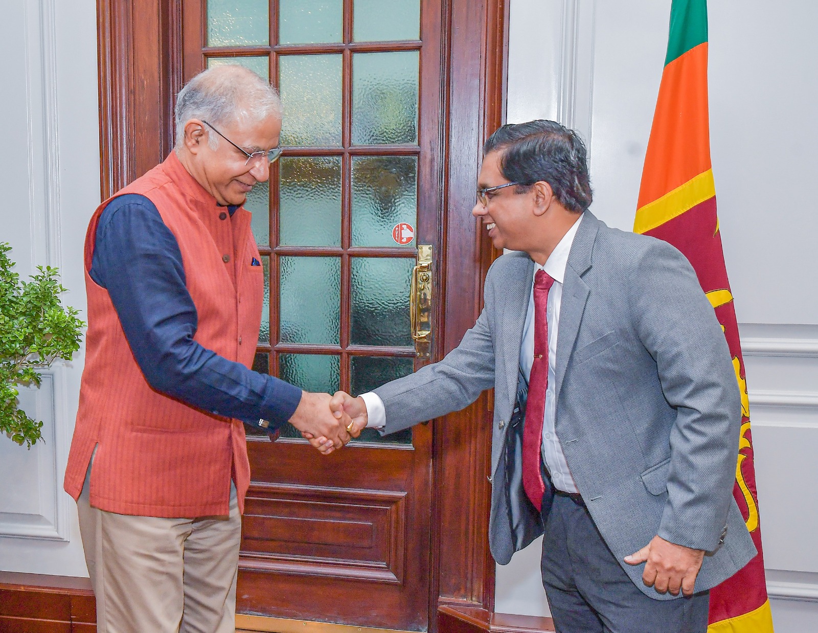 WhatsApp_Image_2024-10-23_at_09.38.53.jp