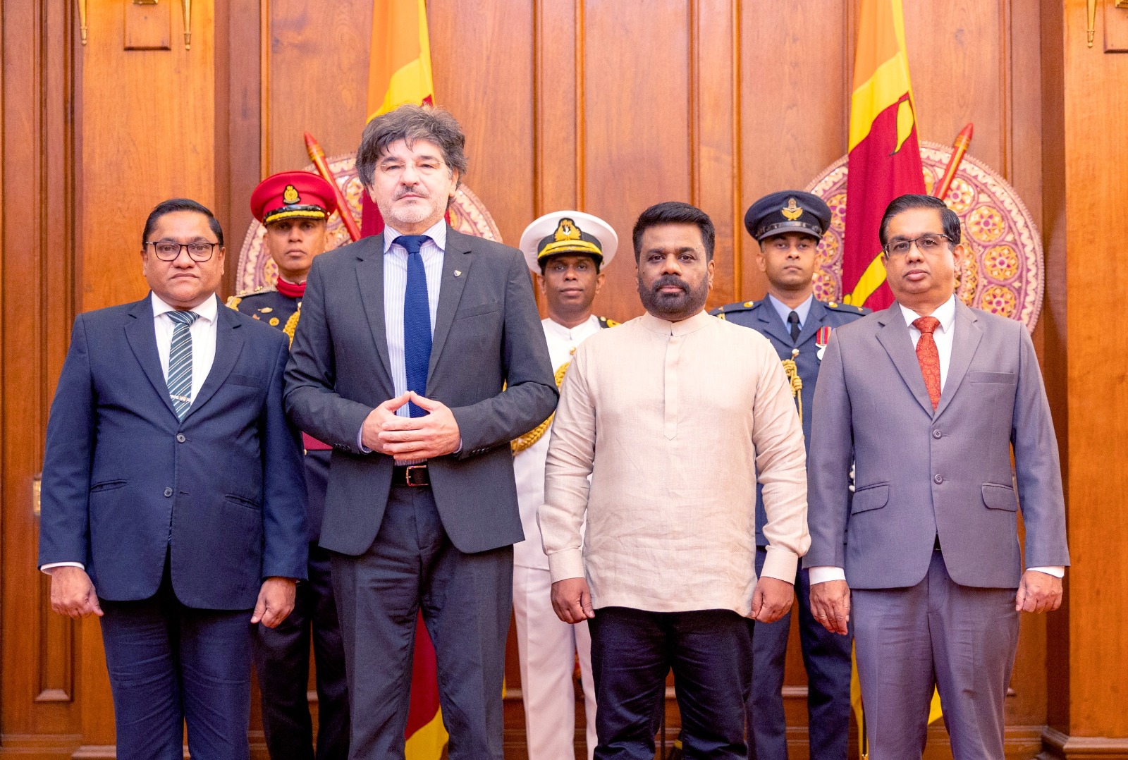 WhatsApp_Image_2024-11-28_at_03.54.10__2