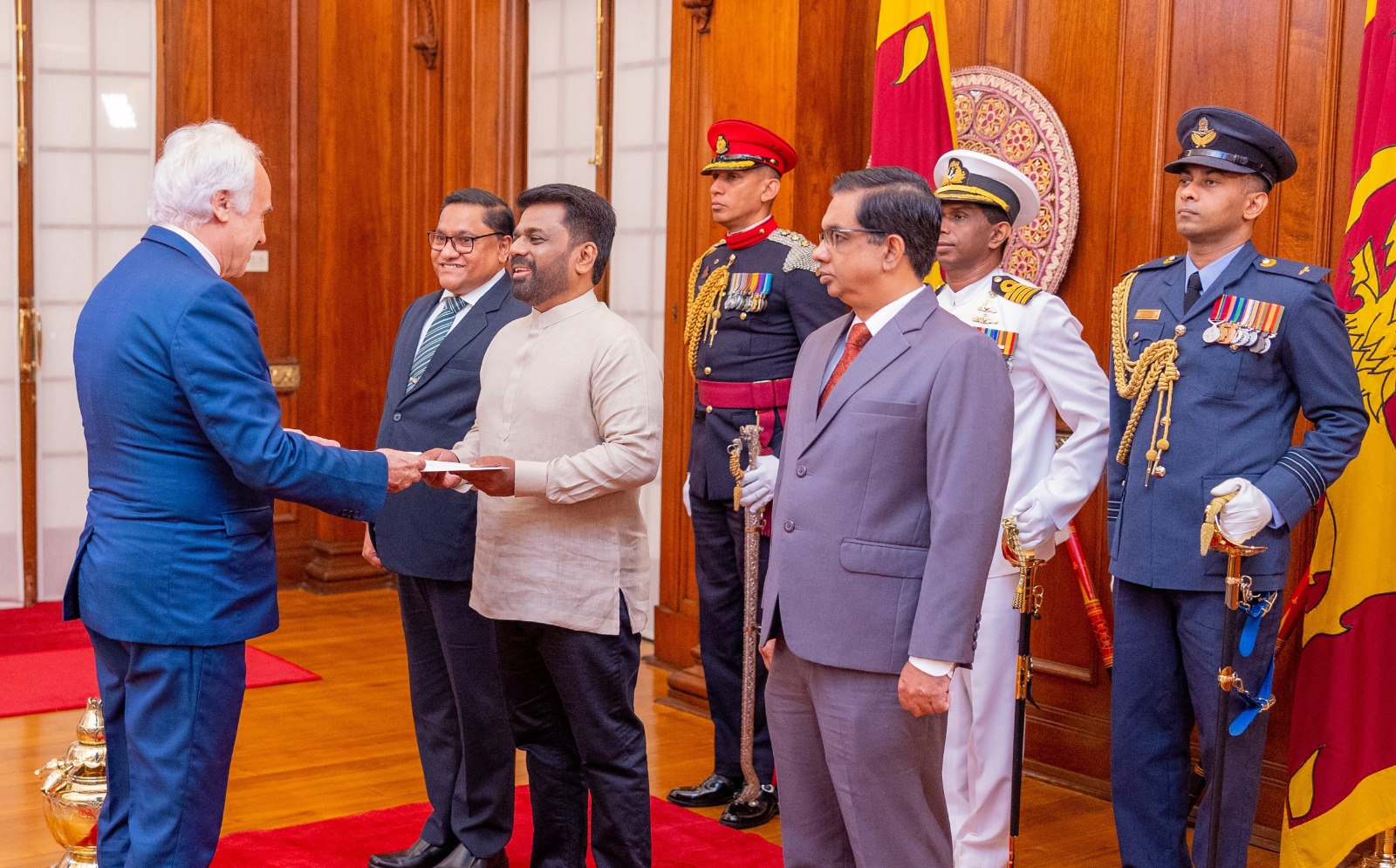 WhatsApp_Image_2024-11-28_at_03.54.19__2