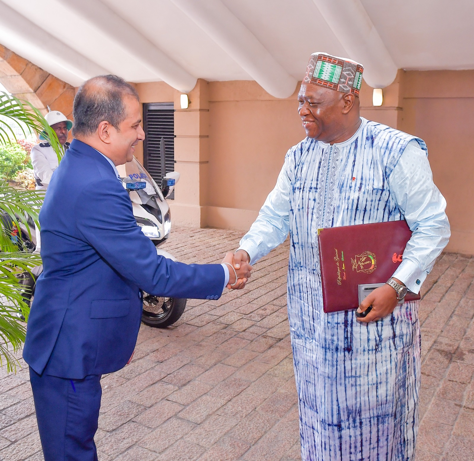 WhatsApp_Image_2024-11-28_at_03.54.25.jp