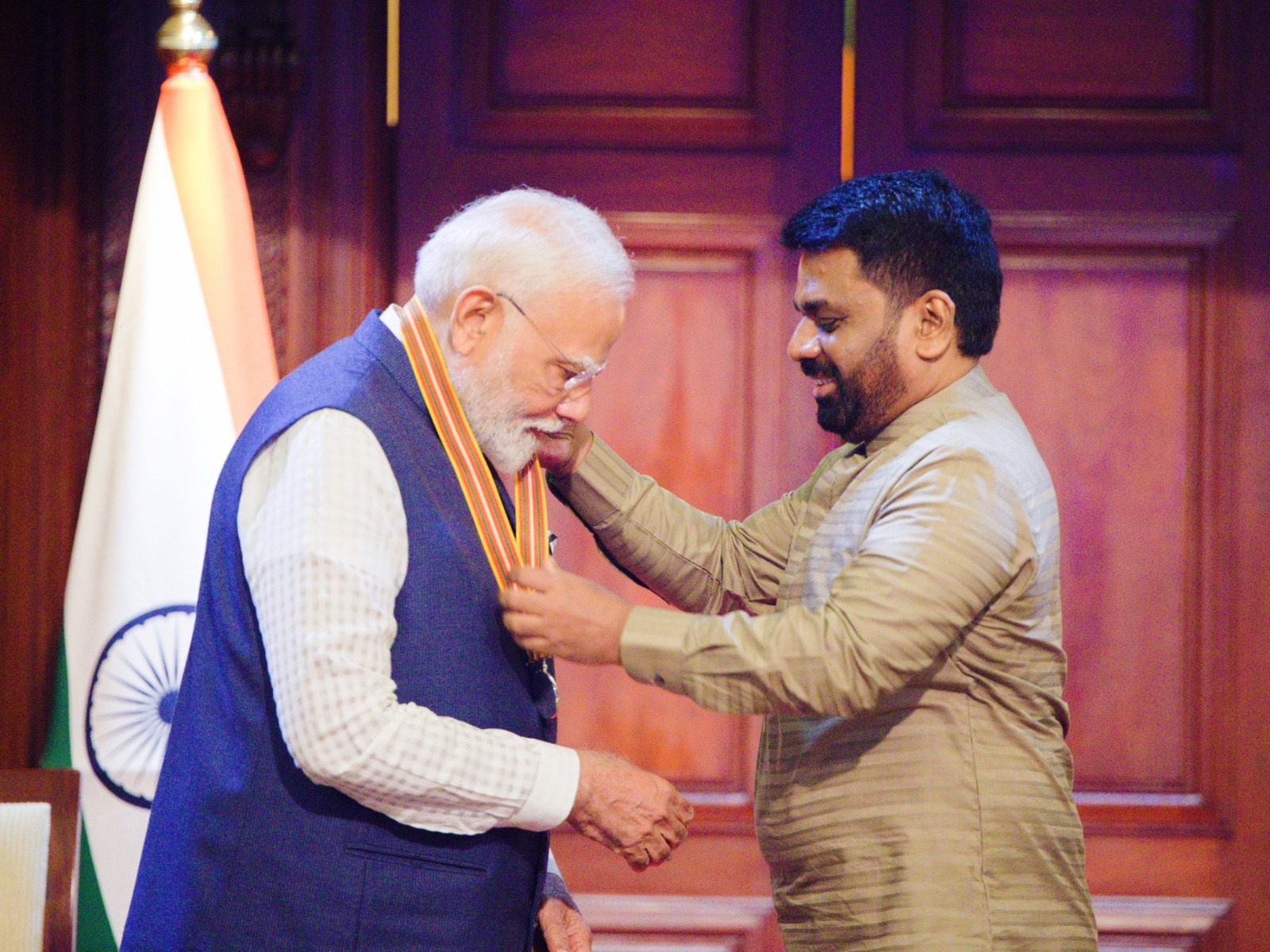 WhatsApp_Image_2025-04-05_at_17.17.35__1