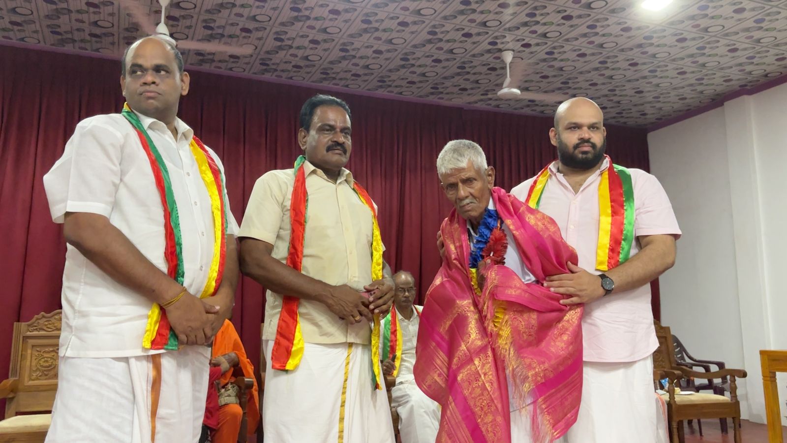 WhatsApp_Image_2025-04-07_at_08.38.36.jp