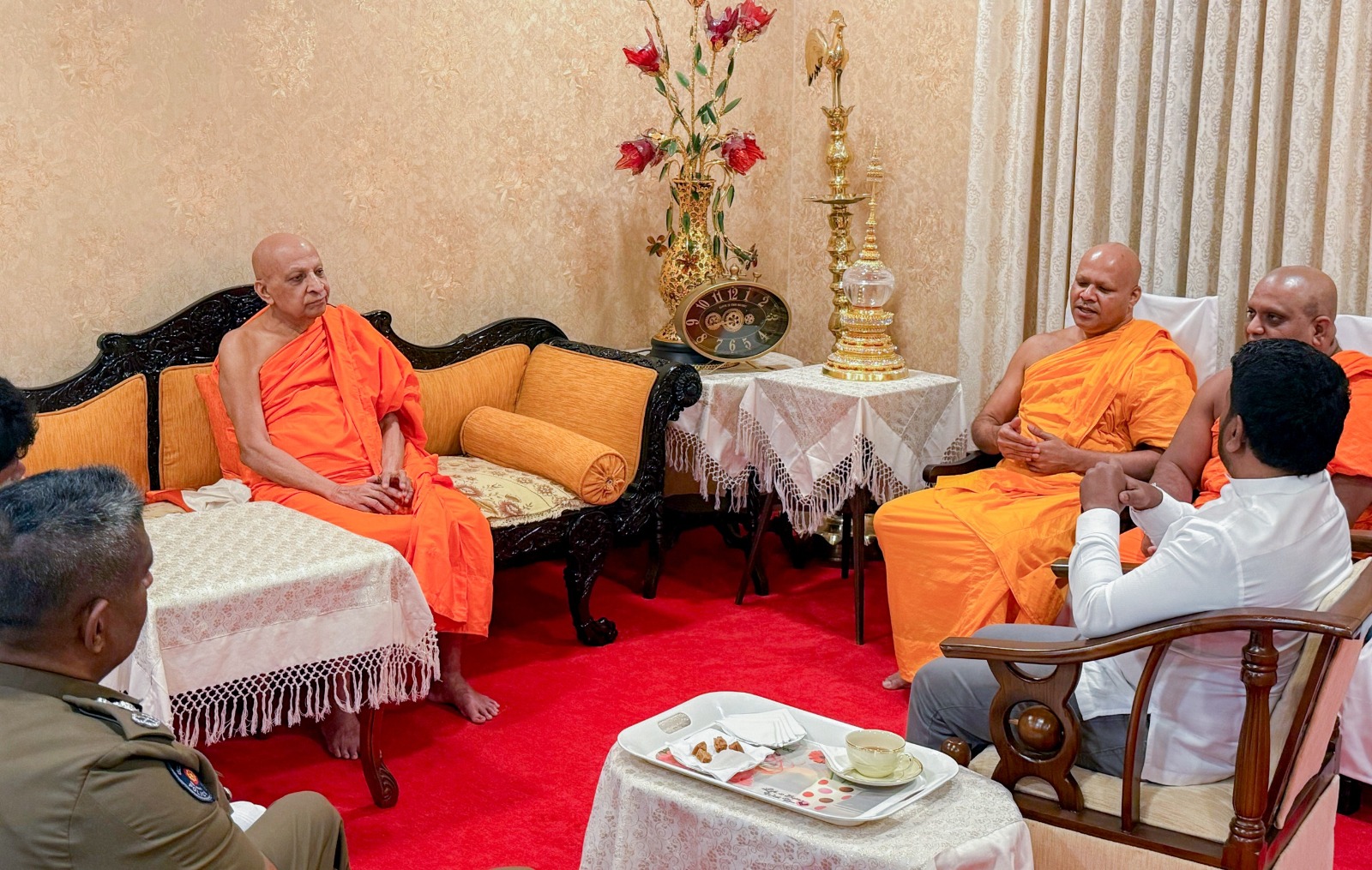 WhatsApp_Image_2025-04-25_at_13.47.20.jp