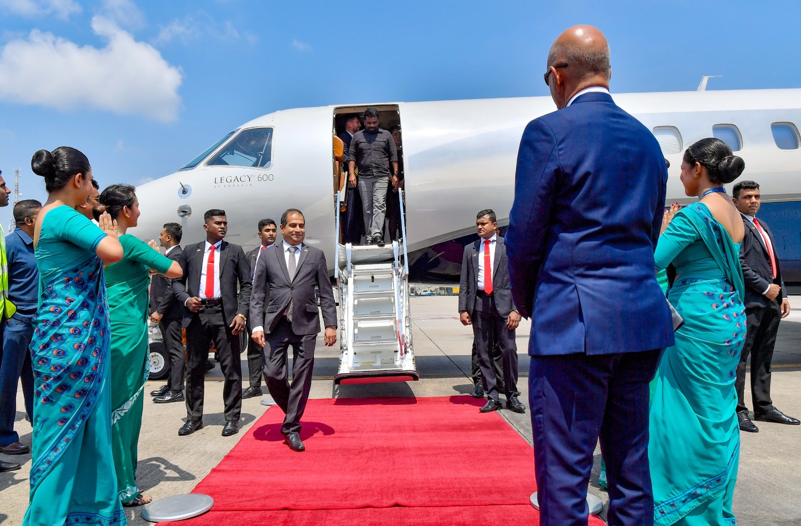 WhatsApp_Image_2025-05-06_at_17.08.43.jp