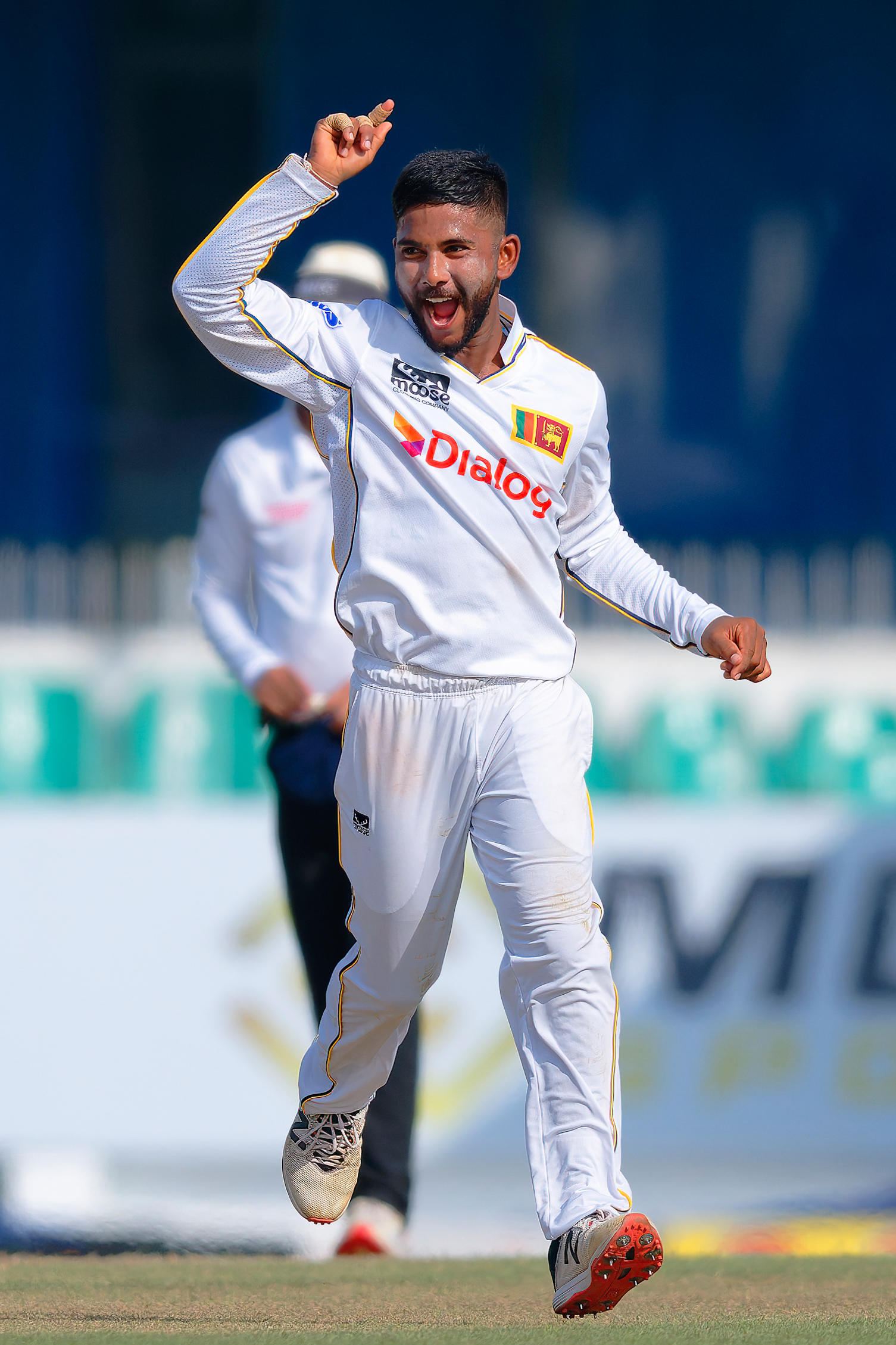 Copy_of_Sonal_Dinusha_celebrates_Litton_