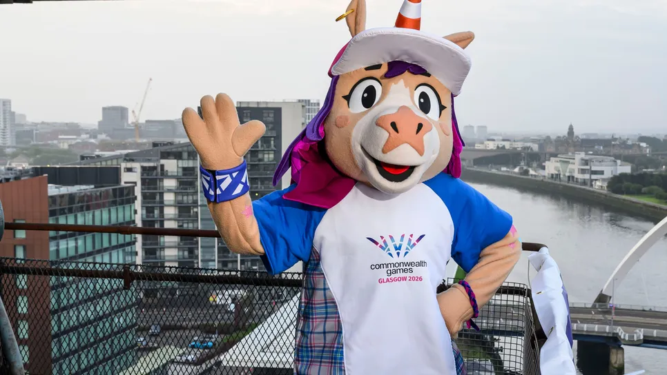 1_glasgow_2026_mascot_finney.png