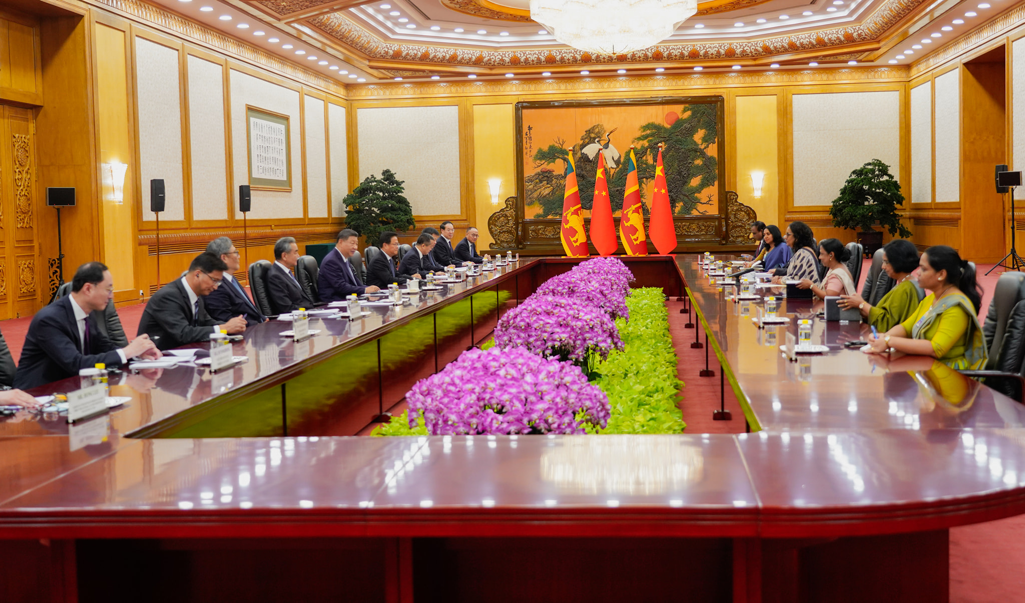 565801810_1320463423112045_1293397301998