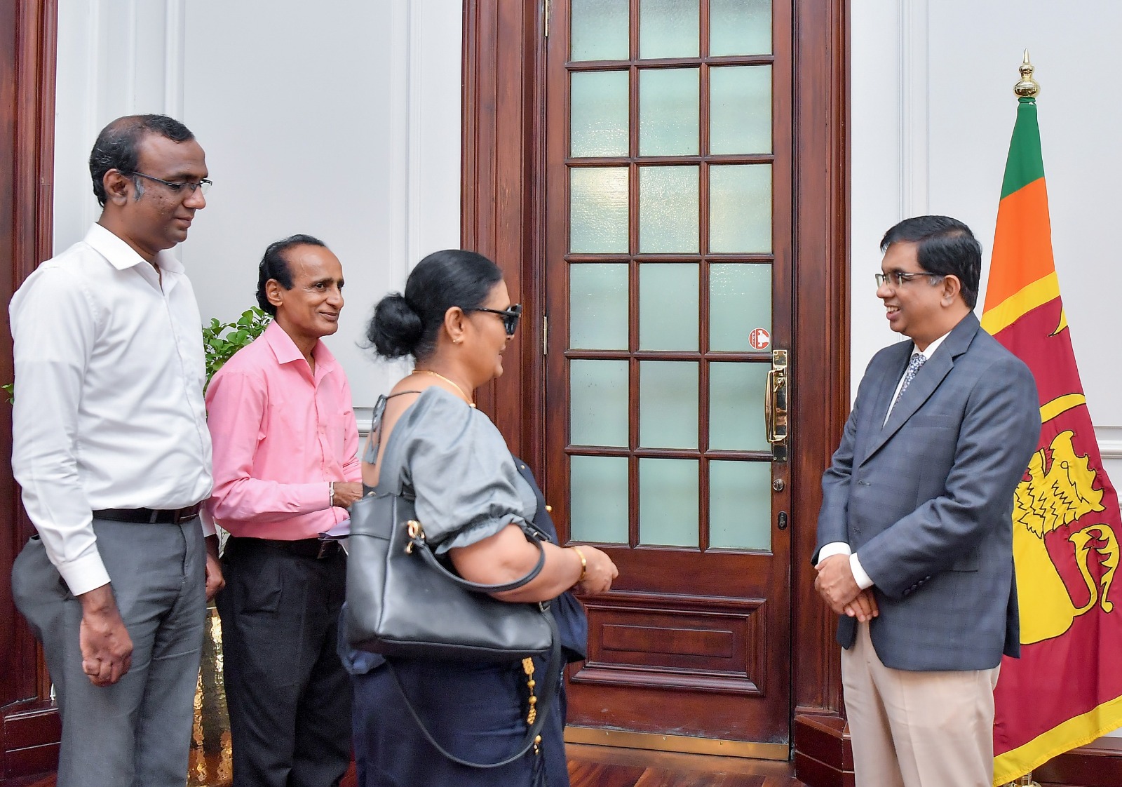 WhatsApp_Image_2025-10-15_at_16.01.14.jp