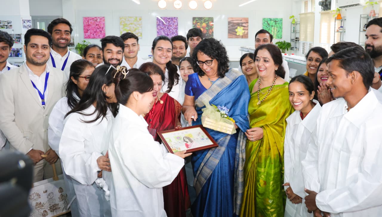 WhatsApp_Image_2025-10-17_at_11.10.55__1