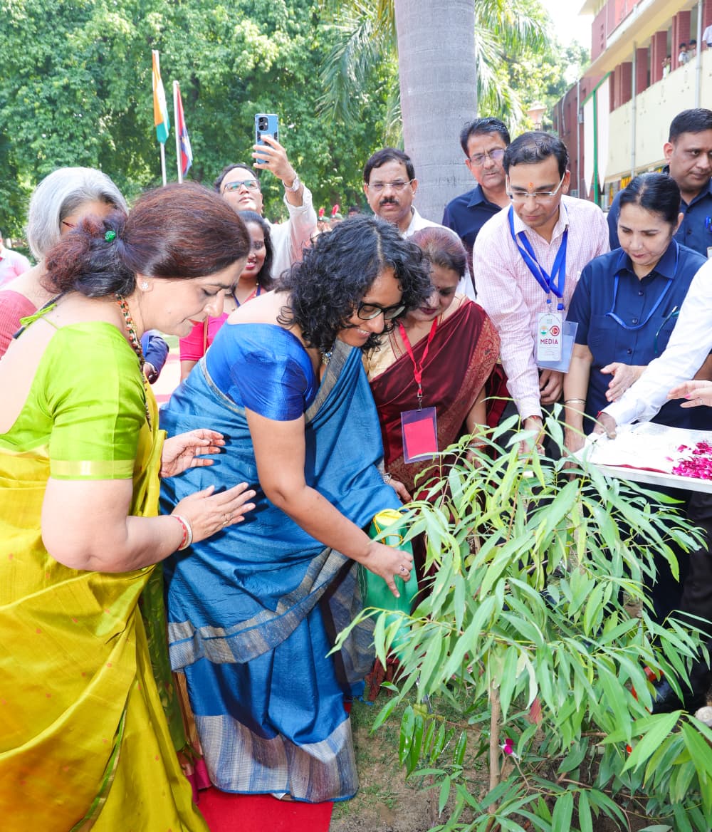 WhatsApp_Image_2025-10-17_at_11.10.59__1