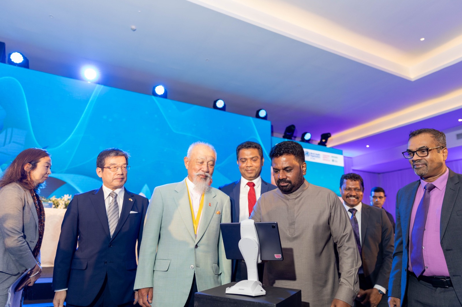 WhatsApp_Image_2025-11-06_at_17.02.41_c8