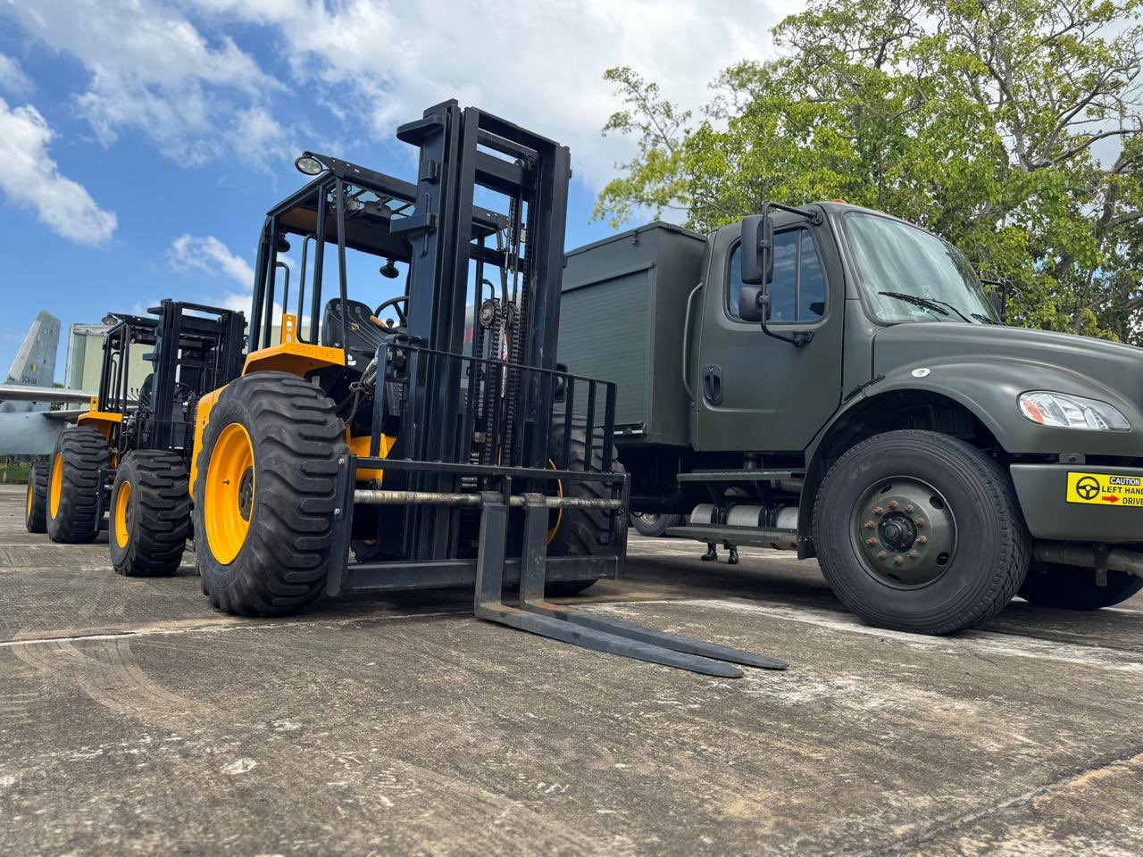 அமெரிக்காவிலிருந்து இலங்கை விமானப்படைக்கு அவசர உயிர்காக்கும் உதவிகள் வழங்கி வைப்பு 1 https://www.ilakku.org/wp-content/uploads/2021/08/cropped-Google_Logo.png WhatsApp Image 2025 12 11 at 10.26.06 அமெரிக்காவிலிருந்து இலங்கை விமானப்படைக்கு அவசர உயிர்காக்கும் உதவிகள் வழங்கி வைப்பு