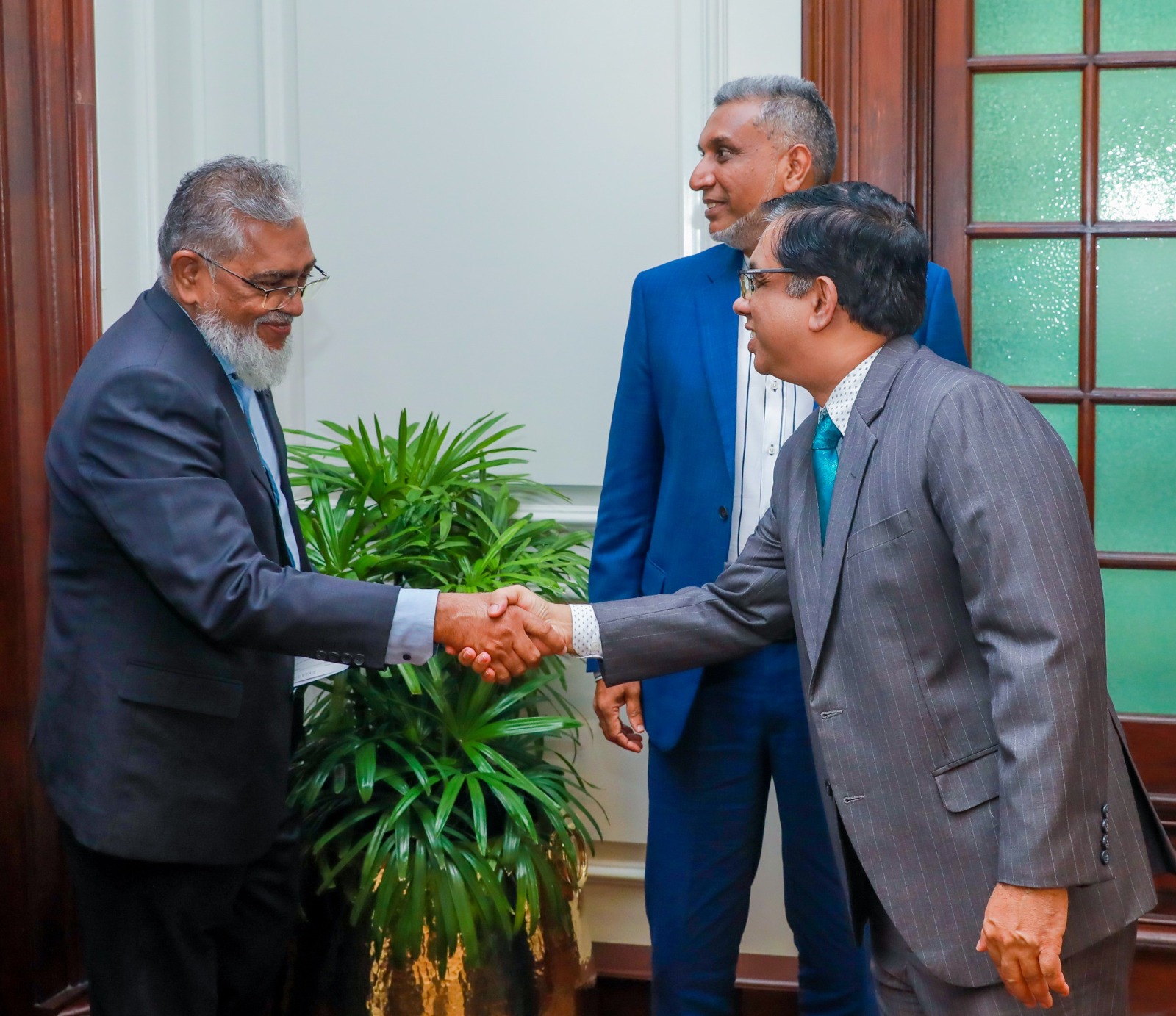 WhatsApp_Image_2025-12-13_at_10.12.10.jp