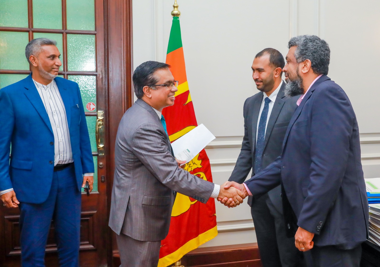 WhatsApp_Image_2025-12-13_at_10.12.15.jp